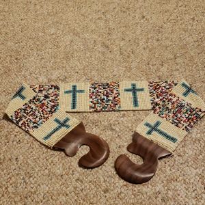 Southwest cross beaded stretch belt NWOT